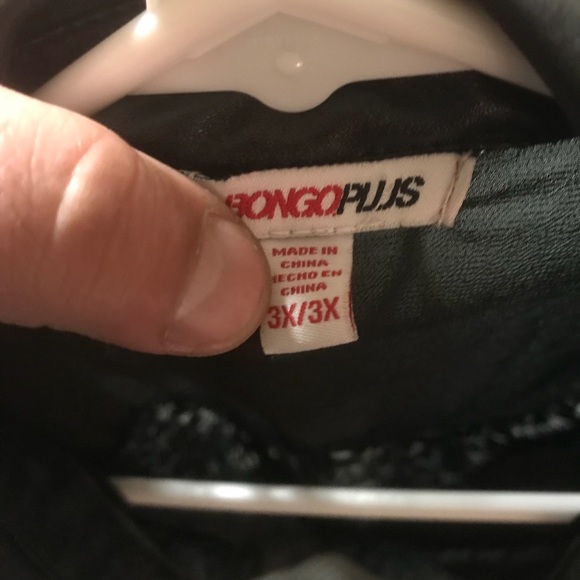 Women’s top - Picture 2 of 2